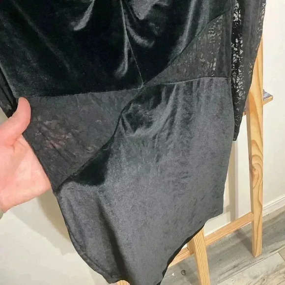 Eric Damian by Charlotte Russe Velvet and lace Side Cutout Long Sleeve , above t - Picture 5 of 8